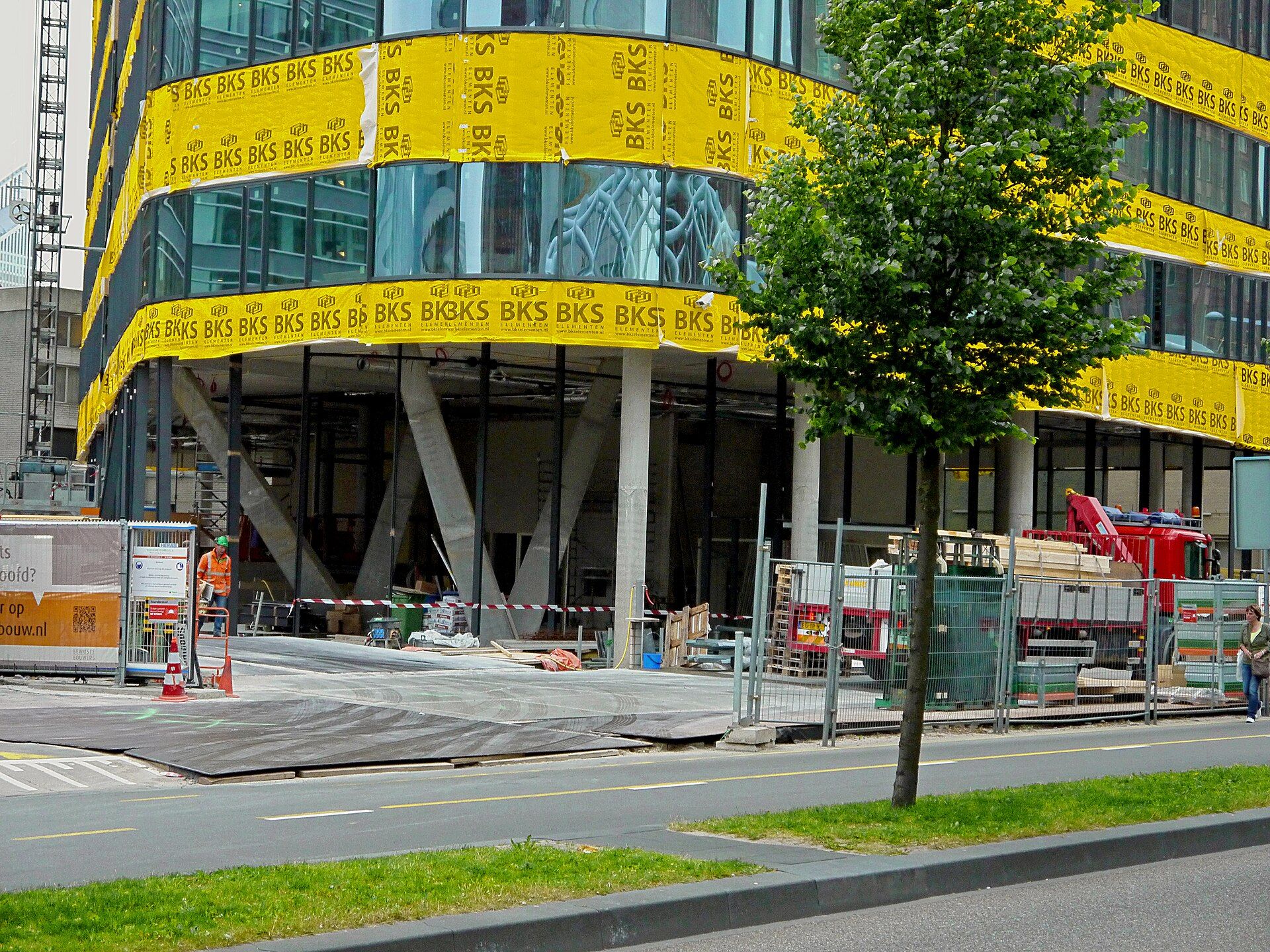 Obra comercial en proceso de construcción